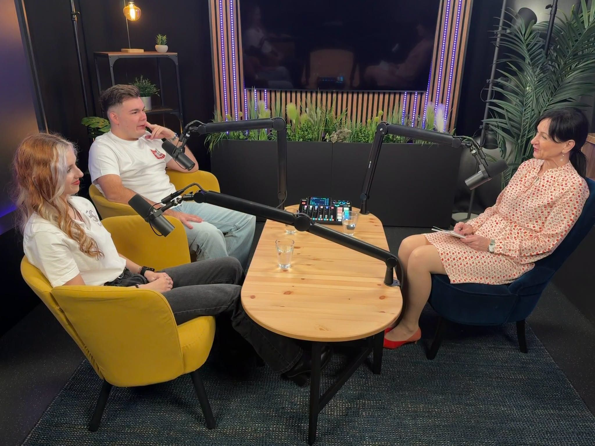 MSZCENTRUMPERCEK A STÚDIÓBÓL 🎤👫🏫 FÓKUSZBAN A GÉPÉSZETI DIÁKÖNKORMÁNYZATA 🔎👫👭👬