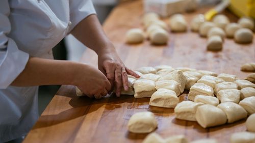 Pék cukrász ágazati alapvizsga - Brutăriaban